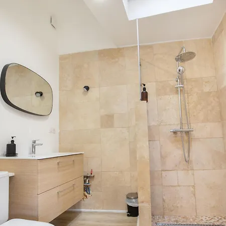 Apartment Le Triplex - 8 Pers - Hypercentre - Wifi L'Isle-sur-la-Sorgue