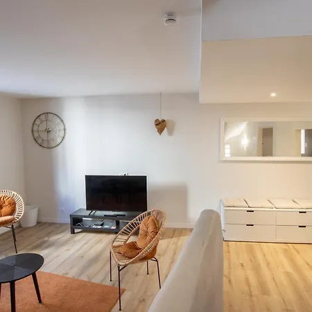 Le Triplex - 8 Pers - Hypercentre - Wifi Apartment L'Isle-sur-la-Sorgue