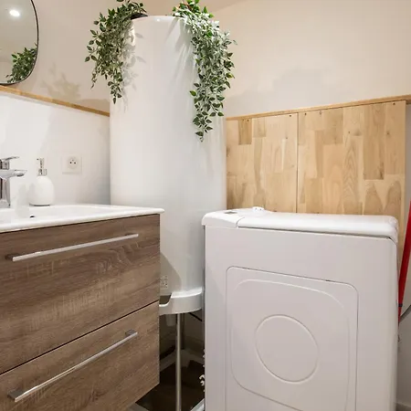Le Triplex - 8 Pers - Hypercentre - Wifi Apartment L'Isle-sur-la-Sorgue
