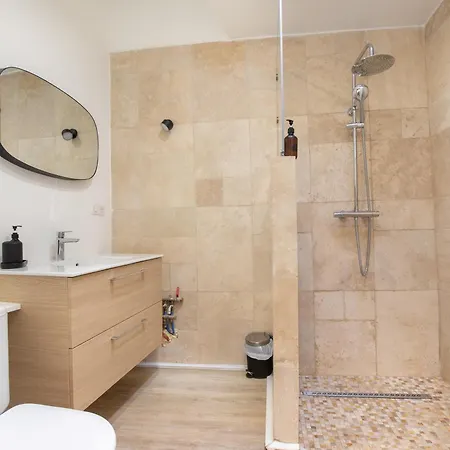 Le Triplex - 8 Pers - Hypercentre - Wifi * L'Isle-sur-la-Sorgue