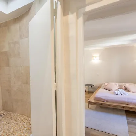 Le Triplex - 8 Pers - Hypercentre - Wifi L'Isle-sur-la-Sorgue